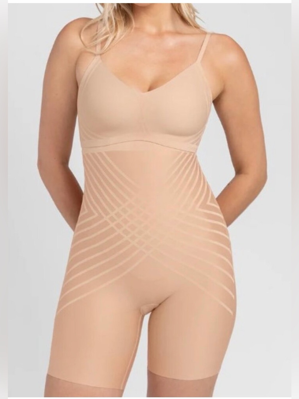 Like New Honeylove Silhouette High-Waist Short in Sand size 3X